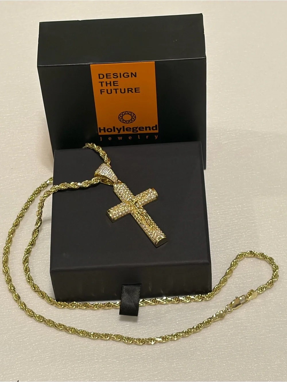HOLYLEGEND 14K Gold Plated Twisted Rope Chain Necklace Crucifix 24